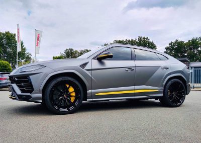 Carwrapping Color Change Lamborghini Urus F3